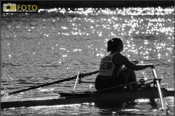 canoa-skiff-2012-canottaggio-po-torino- silver skiff