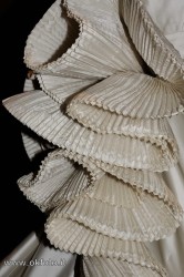 Capucci-Venaria particolare di abito da sposa: creazione Capucci