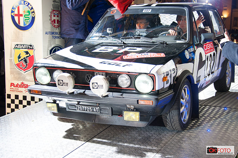 L'equipaggio vincitore del rallye storico di Monte Carlo