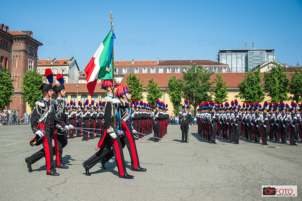 La bandiera della Scuola Allievi Carabinieri di Torino, Caserma Cernaia