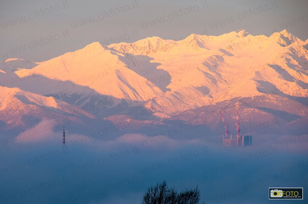 Mattino a Torino: i colori della nebbia